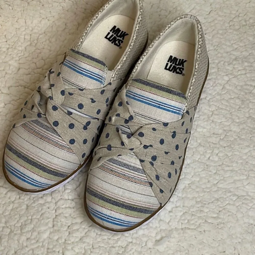 The‎ Original MUK LUKS Womens Beige Casual Flats NWOT. Size 7